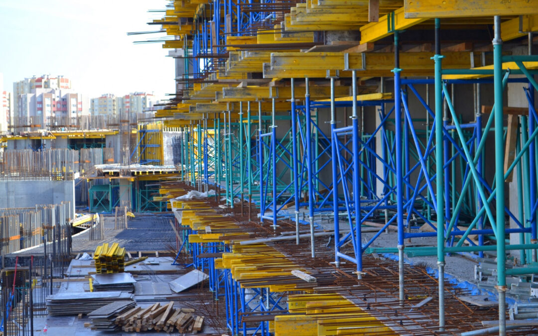 Scaffalature cantilever per la gestione delle merci lunghe e ingombranti