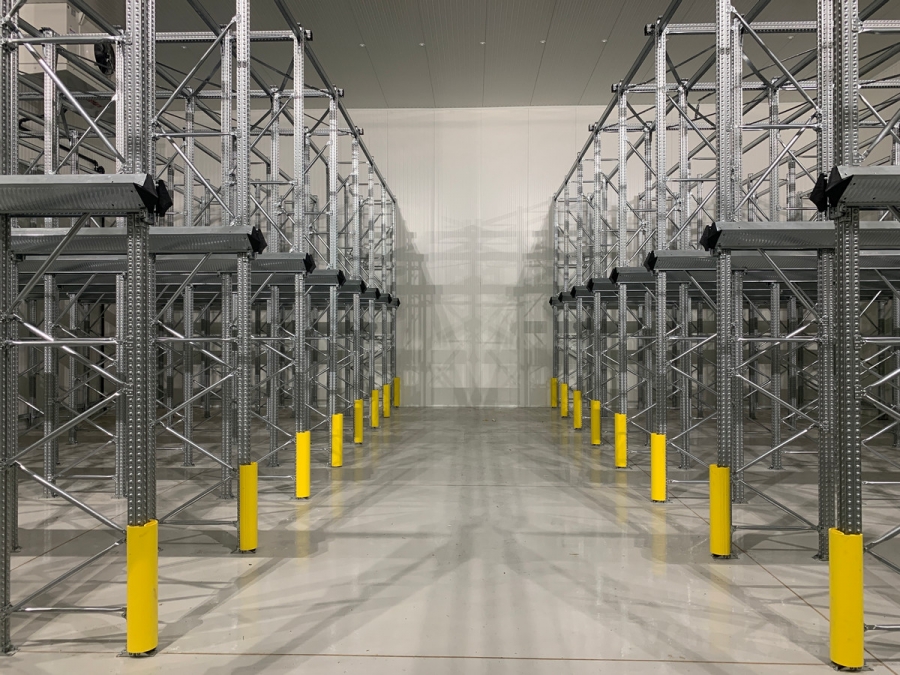 Realizzazione di magazzino con stoccaggio drive in LI.FO.
